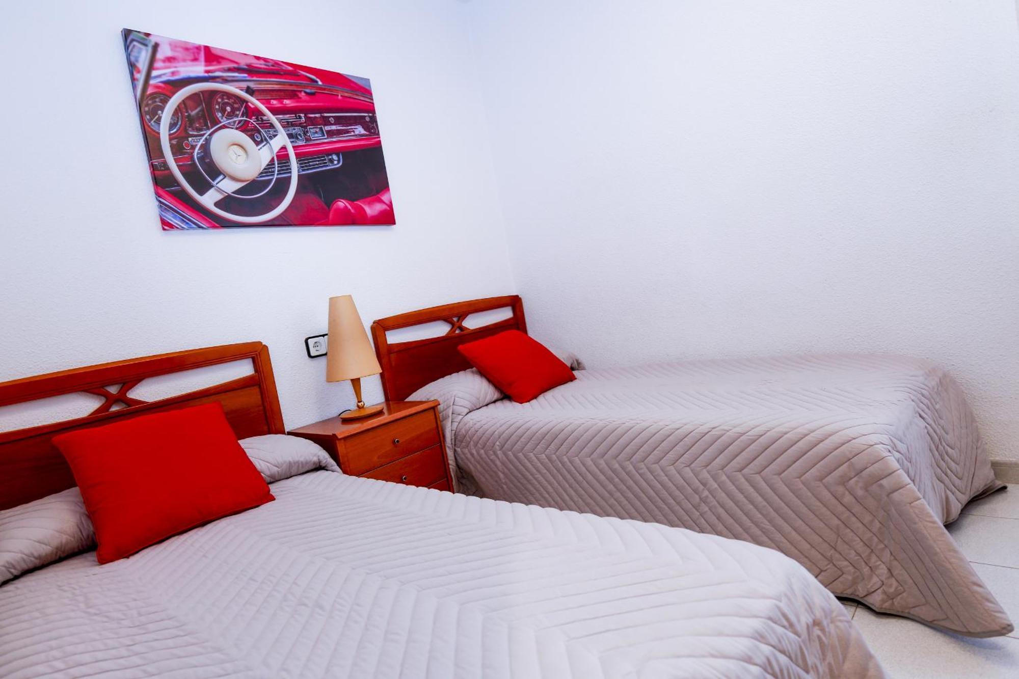 Santillana Homestay By Turismar Salou Exterior foto