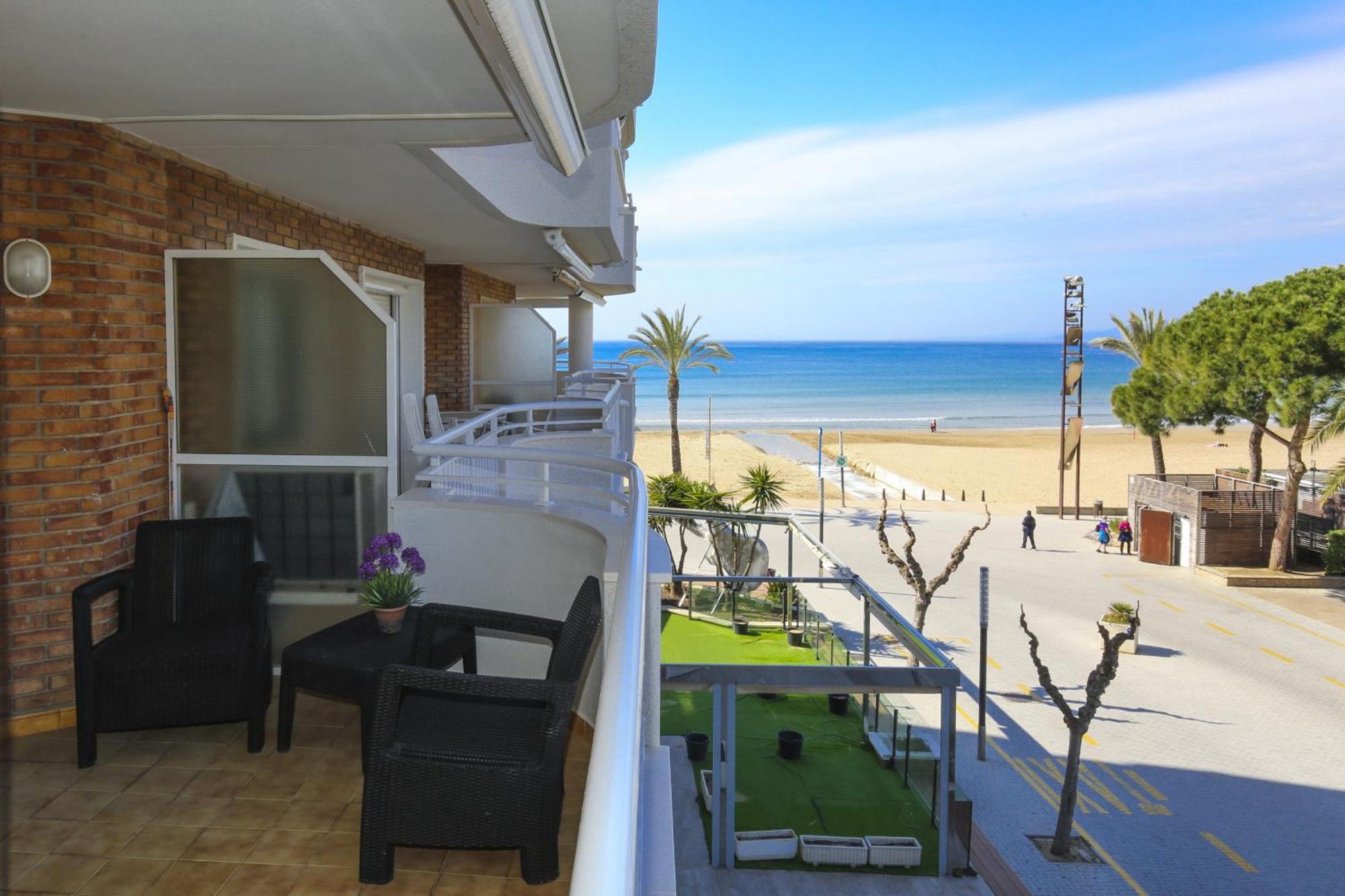 Santillana Homestay By Turismar Salou Exterior foto